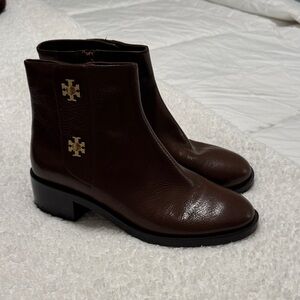 NWT Tory Burch Turnlock Brown Leather Ankle Boots